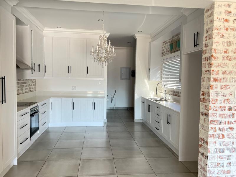 To Let 5 Bedroom Property for Rent in Kathu Northern Cape